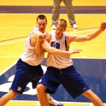 Plumlee brothers go at it in practice - copyright BDN Photo